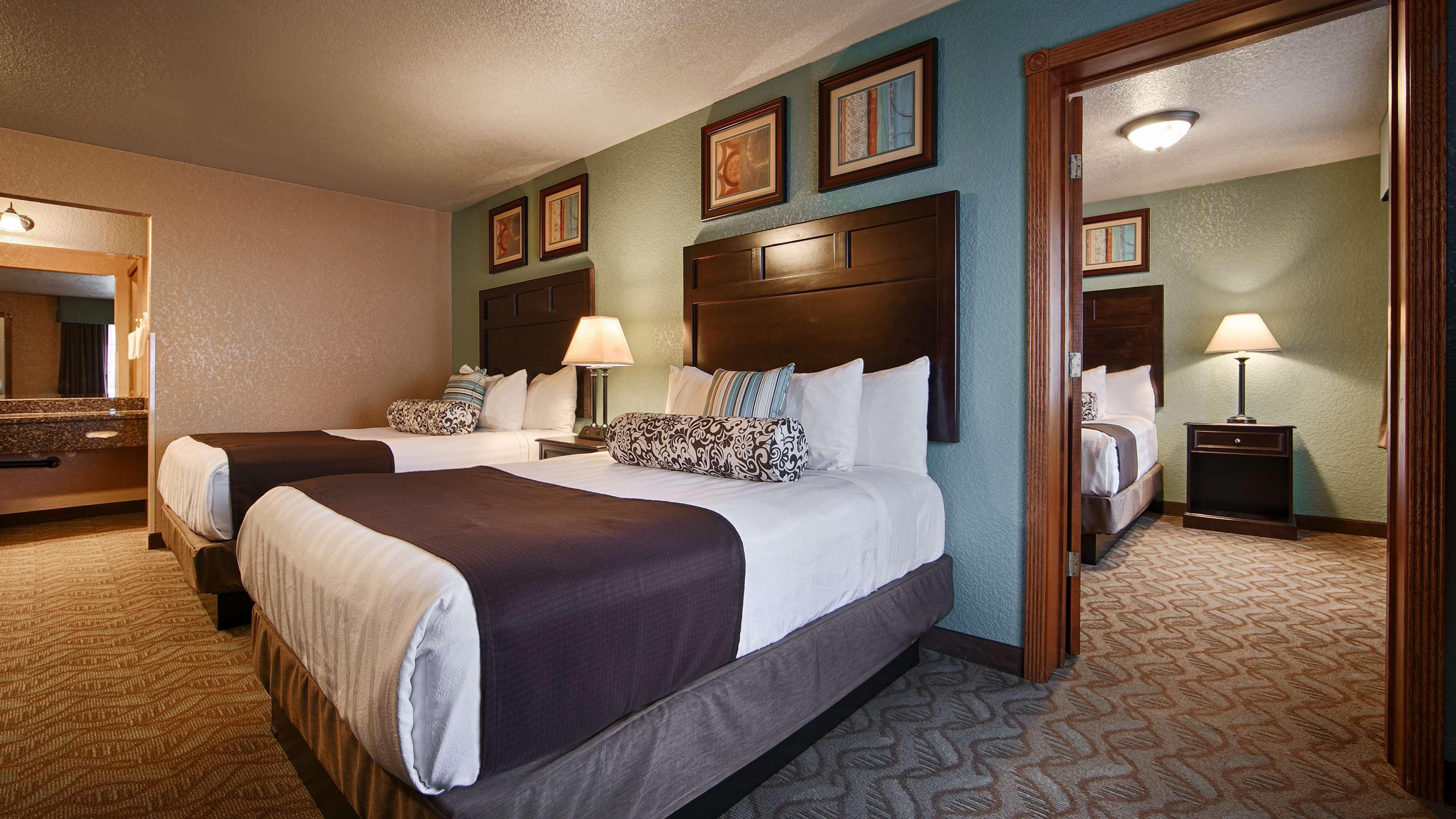 Western Bayshore Motel