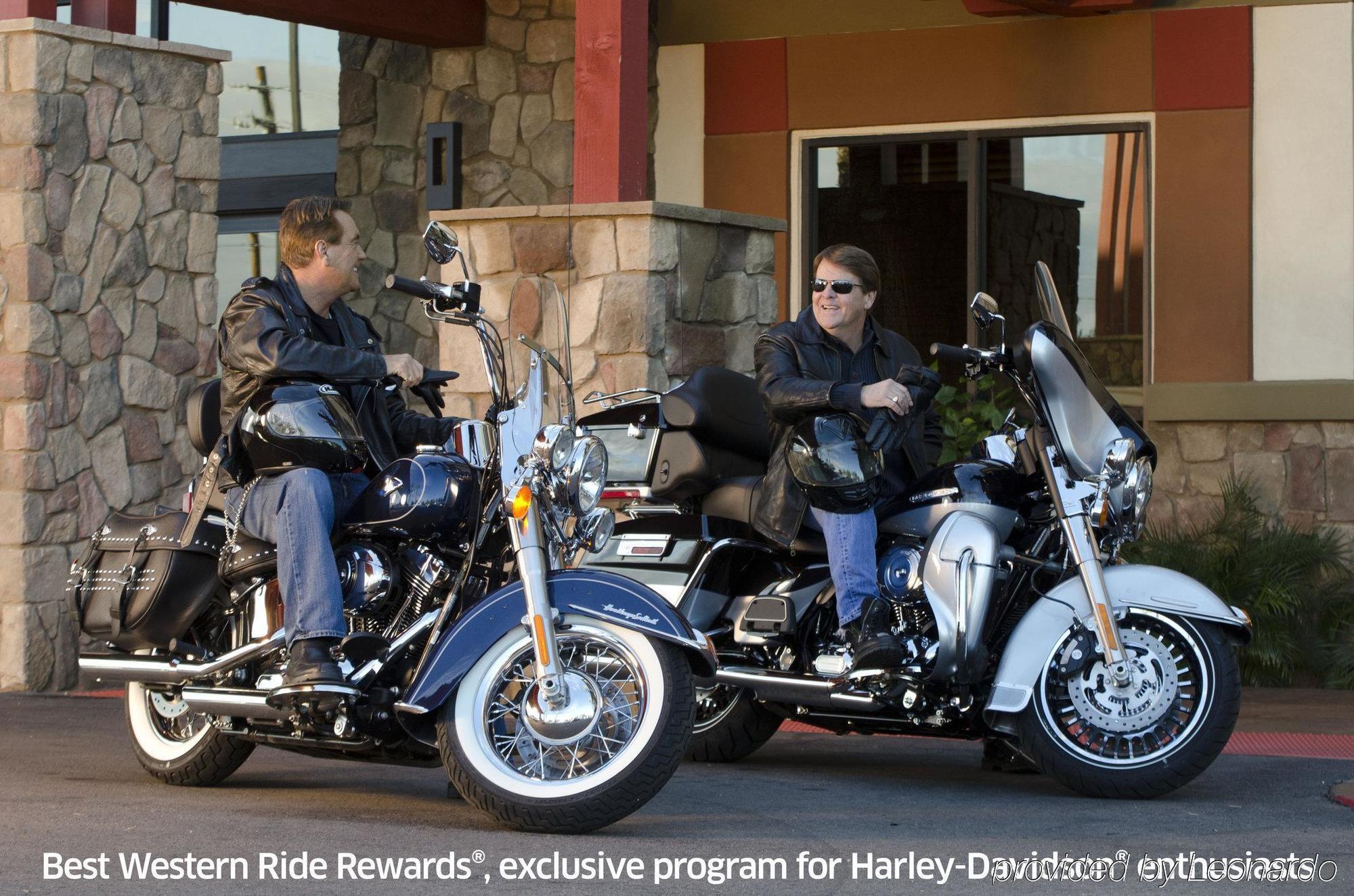 Western Bayshore Motel 3*