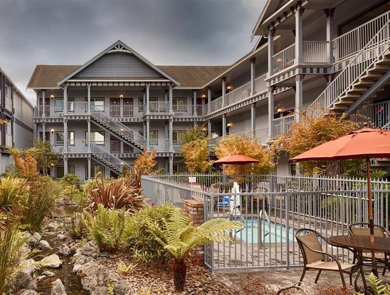 Western Bayshore Motel